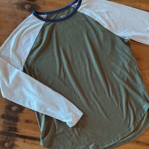 Title Nine Green and Grey Raglan Long Sleeve Lightweight Performance Shirt.sz S.